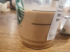 -星巴克(迪士尼小镇店)