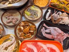 -尚品海鲜肥牛自助火锅(湖明店)