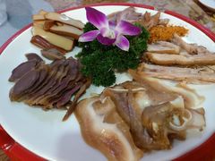 -万重锦·人文川菜馆(骡马市店)