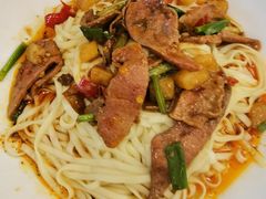 现炒酸辣猪肝面-李与白包子铺(桐梓林店)