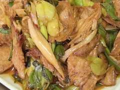 青蒜回锅肉-良泉足疗