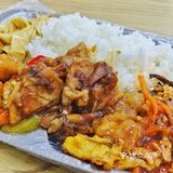 探店分享：强仔盒饭，无限量美食体验!