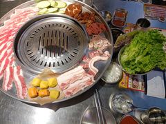-哈哈碳都·牛肋条无限自助烤肉(宝龙店)