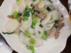 雪菜肉丝炒年糕-李泉居