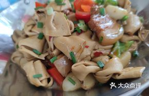 Dry Pot Tofu Skin Rolls