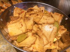 -阿洪锅贴王(小吃城店)