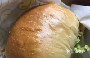 Crispy Chicken Burger with Sauce