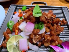 -老滇山寨•云南特色菜•地方菜•民族风情歌舞表演(金碧店)