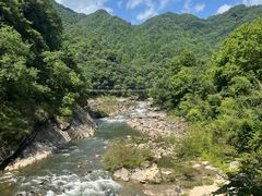 -燕子河大峡谷天坑仙境