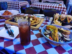 -鲨鱼美式餐厅酒吧Sharky