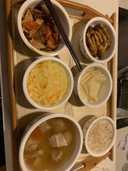 -巍阁高端月子中心(新世界店)