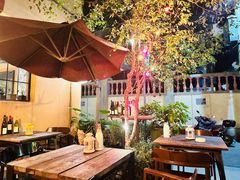 -SISTERS BAR RESTAURANT川意酒馆(嘉善老市H楼店)