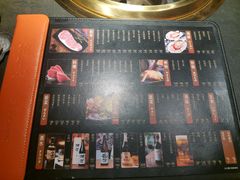 -铭牛烧肉·和牛海鲜自助(高新月牙湖店)