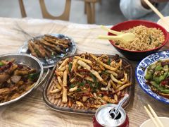 -江城燕子大排档(江汉路步行街店)