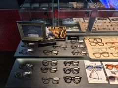 -肆兮眼镜·蔡司·徕卡战略合作店(大坪店)