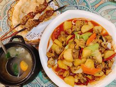 新疆大盘鸡-新疆红柳花餐厅(新洲店)