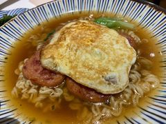 餐肉煎蛋出前一丁-龙记香港茶餐厅(久光百货店)