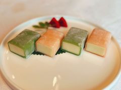 -景月阁空中食府(希尔顿酒店)