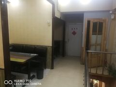 -扒虾小妹儿麻辣海鲜(宏图街店)