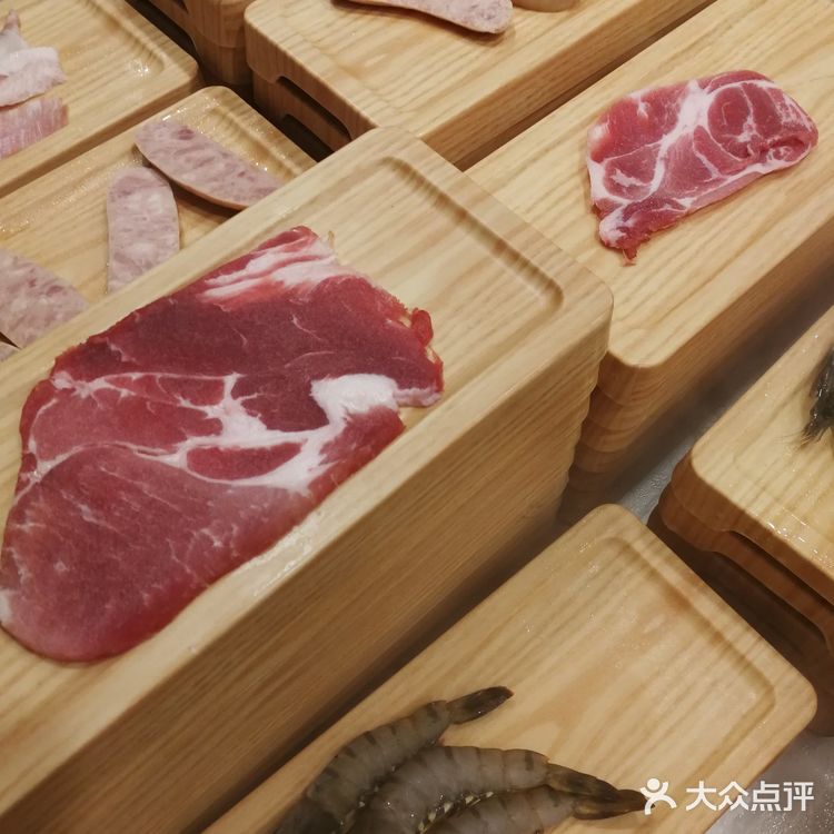 水果都可以自己拿拿拿，还有15元的饮料自助