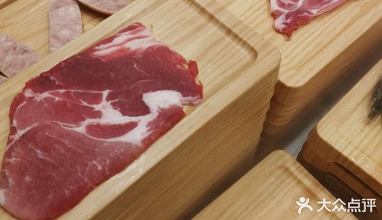 水果都可以自己拿拿拿，还有15元的饮料自助