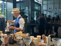 -奔驰上海利星(七宝店)