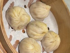 蟹粉小笼汤包-南小馆(迪士尼小镇店)