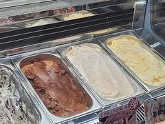 -极拉图·现制冰淇淋(梅溪湖新天地步步高店)