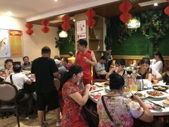 大堂-醉美东江·三文鱼·烧鸡公