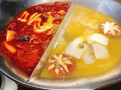 -湊湊火锅·茶憩(杭州湖滨银泰in77店)