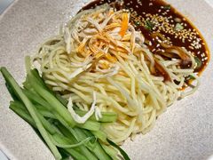 鸡丝凉面-麻六记(新天地店)