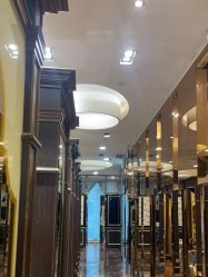 点击看大图 -八佰伴8008星级形象店