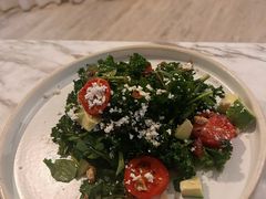 牛油果羽衣甘蓝沙拉-The Rug Cafe(王府中环店)