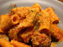 直通心粉配肉丸-Carbon莫卡哆·意大利复古集市餐厅(杭州大厦店)
