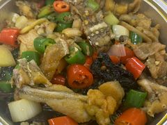 -蛙舍·炭烧牛蛙(东百中心店)