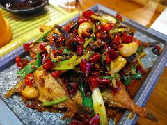 耗儿鱼-胡桃里音乐酒馆(曲江店)