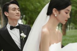 -雨墨婚纱摄影工作室