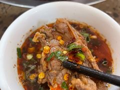 -黄利砖万峰林布依特色酸笋牛肉馆