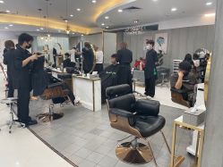 点击看大图 -八佰伴8008星级形象店