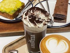 -LAVAZZA拉瓦萨咖啡(仁恒梦中心店)