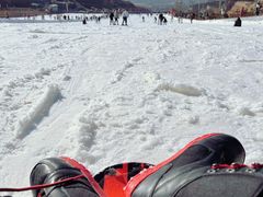 -采薇庄园四季滑雪场