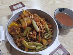 -内蒙焖面大盆骨餐馆(山大路店)