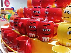 -m豆巧克力世界(上海世茂广场店)