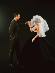 -至臻微拉婚纱摄影