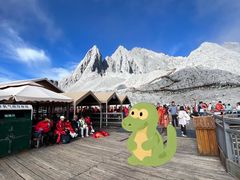 -玉龙雪山游客服务中心