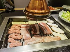 -臻牛烤肉