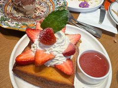 草莓奶油吐司-Grande A'moo(上海万象城店)