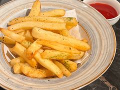 -LESCEDARS Brasserie Bistro香柏树