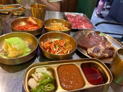 -釜山火炉·海鲜烤肉(紫藤路店)