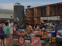 -席娜卡琳火车铁道夜市